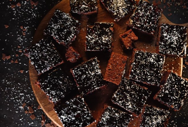 Negresă de post pufoasă și aromată – Rețeta savuroasă de casă