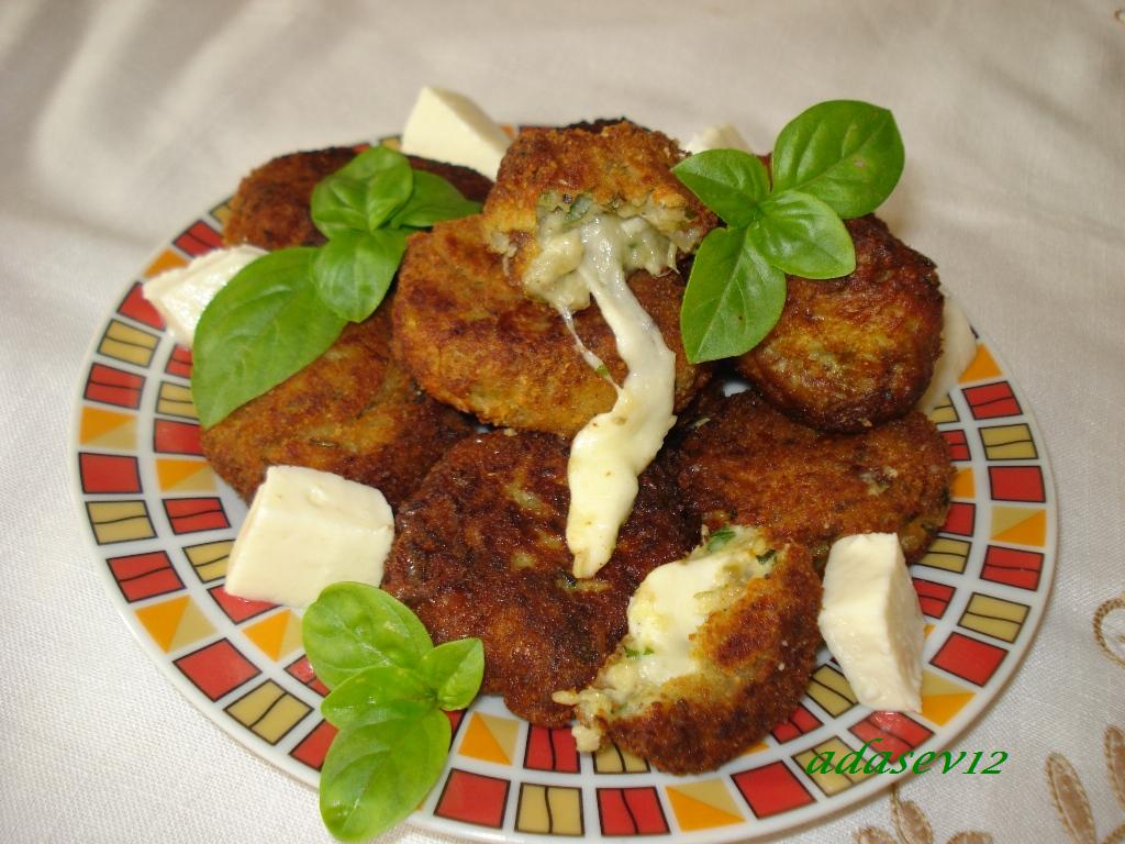 Polpetine di melanzane con cuore di mozzarella