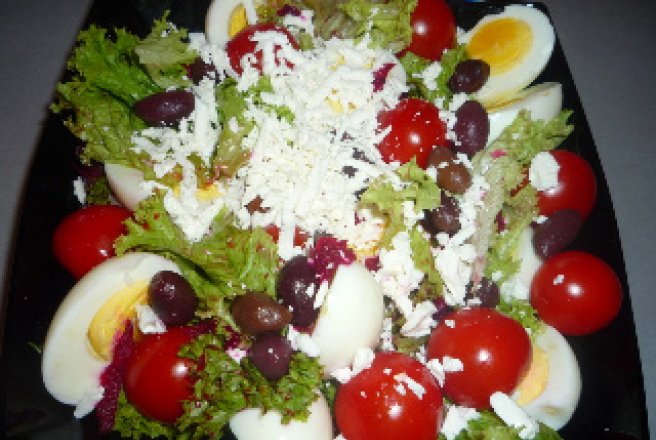 Salata bulgareasca cu rosii cherry