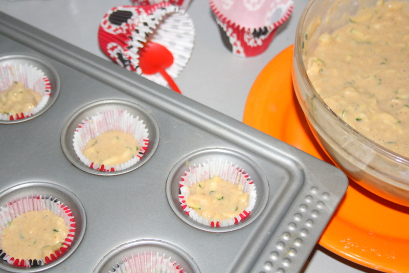 Cupcakes cu zucchini si ananas