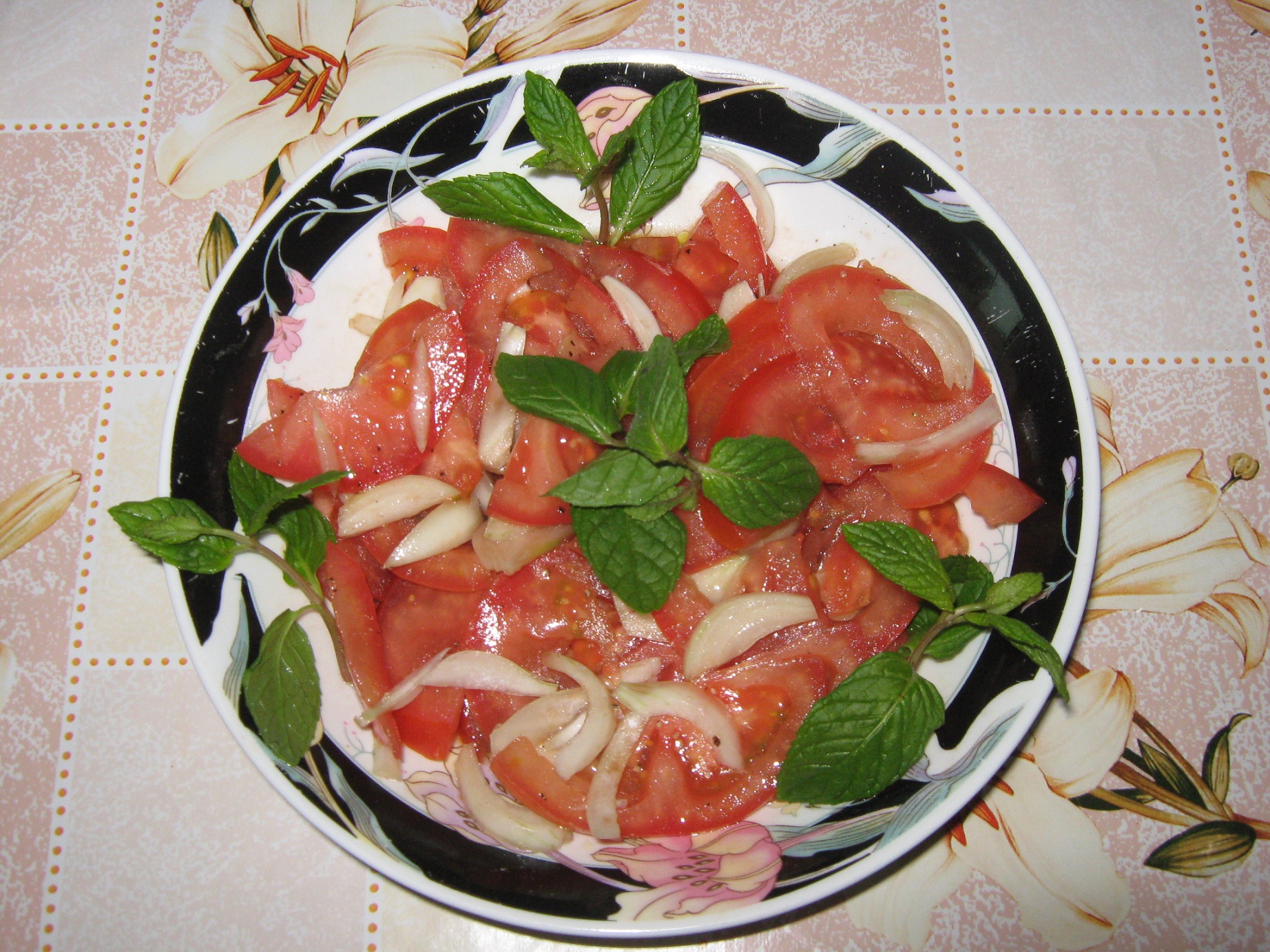 Salata de rosii-stil arab