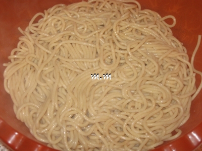 Budinca de spaghete integrale cu branza sarata