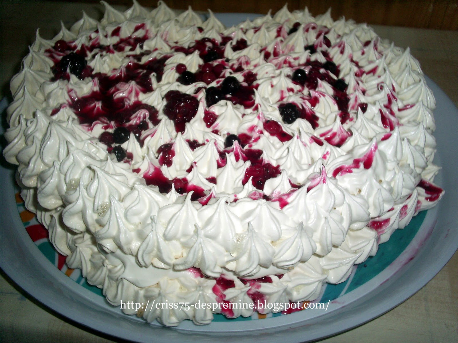 Tort cu blat de bezea (Pavlova)