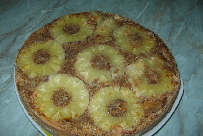 Tarta cu nuci si ananas