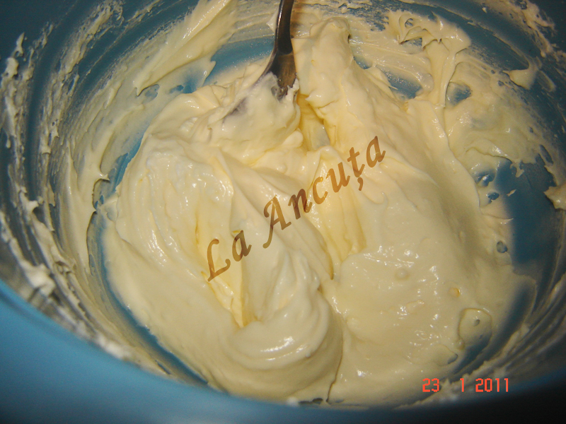 Ratuste cu crema de vanilie