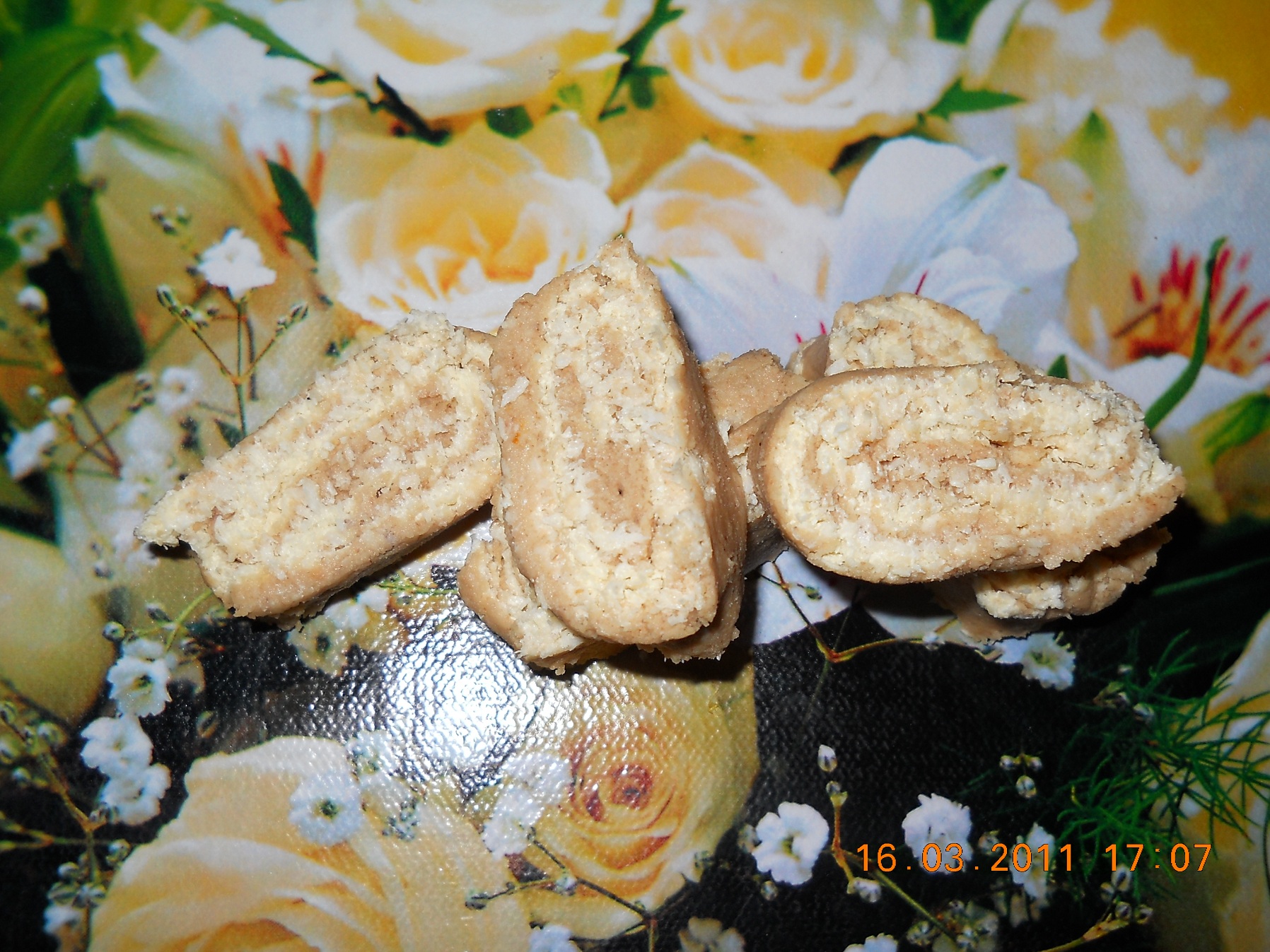 Rulada de biscuiti cu cocos (ratata)