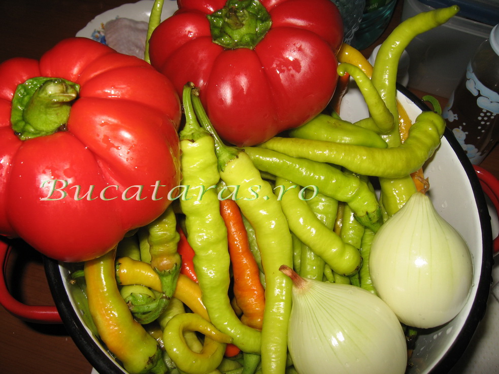 Salata de ardei bulgaresti