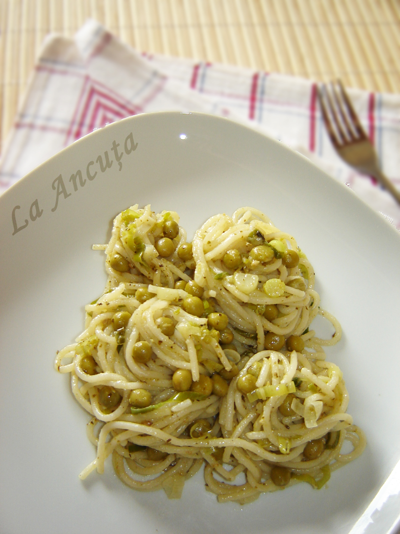 Spaghete cu pesto si mazare