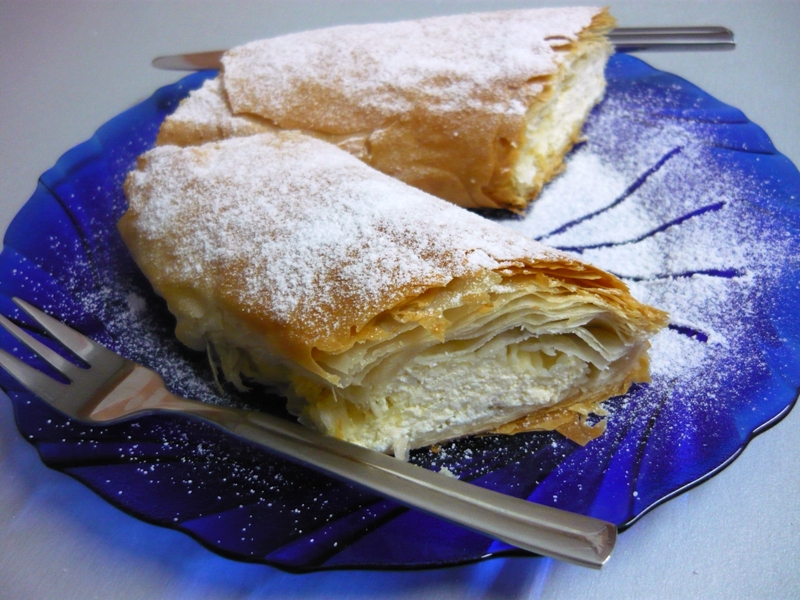 Strudel cu branza dulce