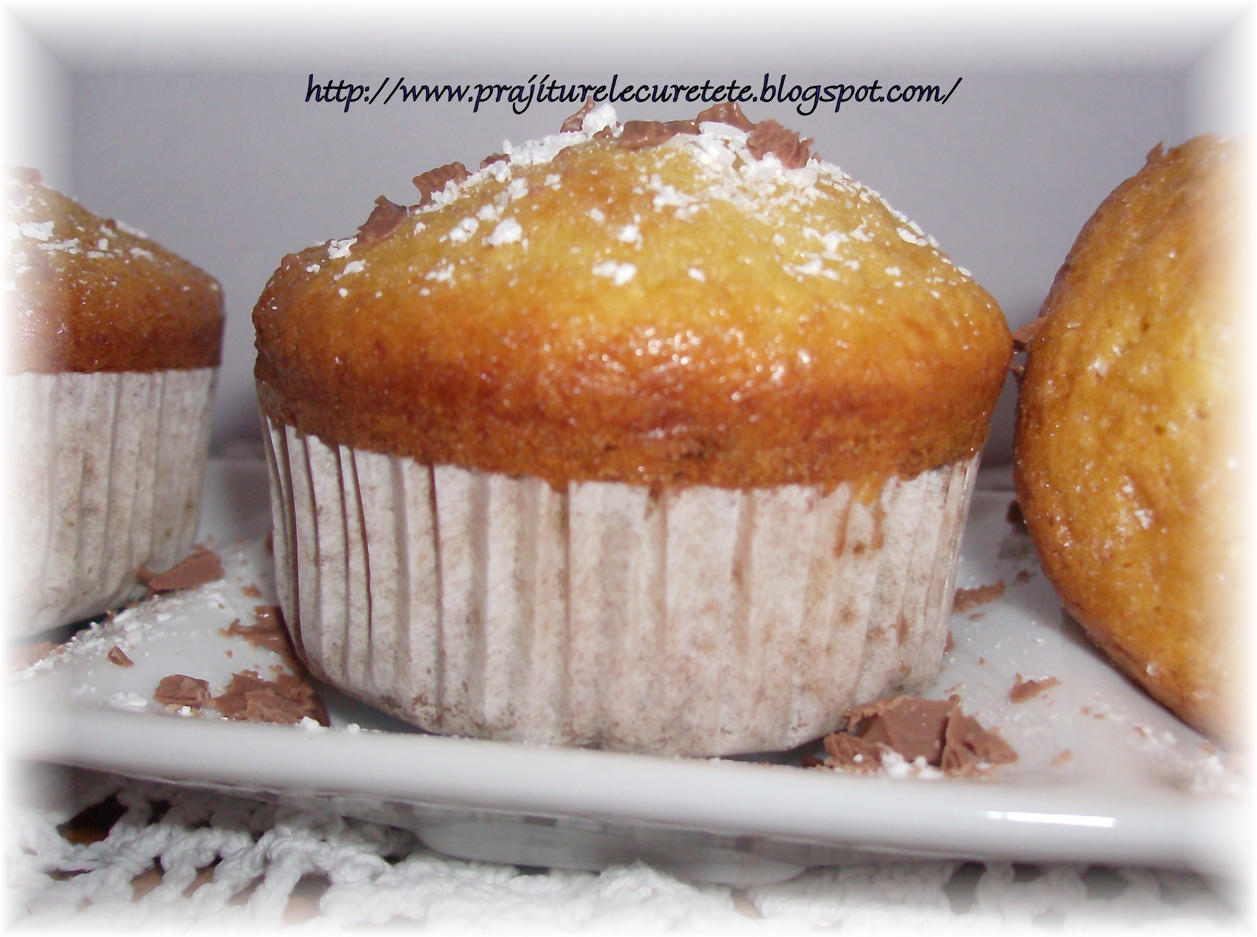 Muffins cu bucati de ciocolata