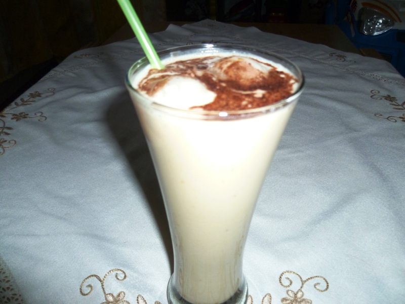 Milkshake de banane cu inghetata