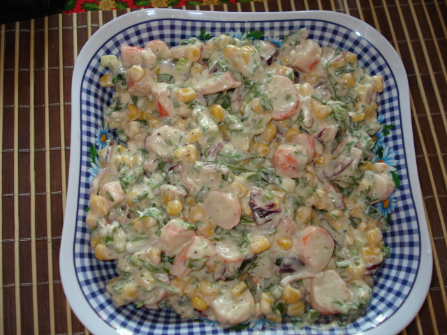 Salata de surimi