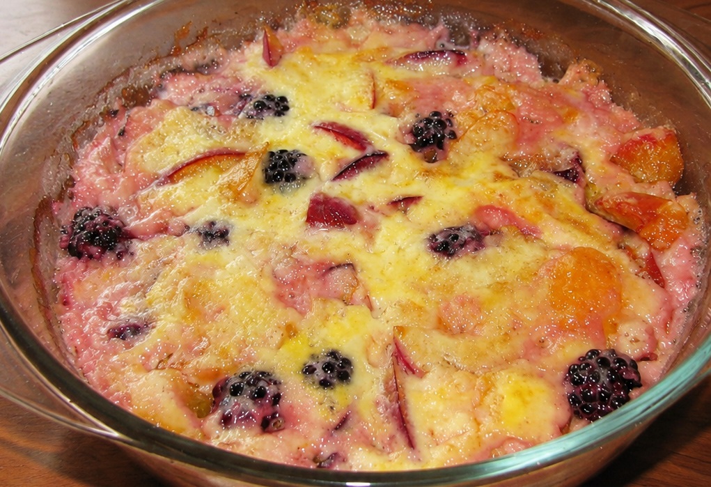 Gratin cu fructe de vara