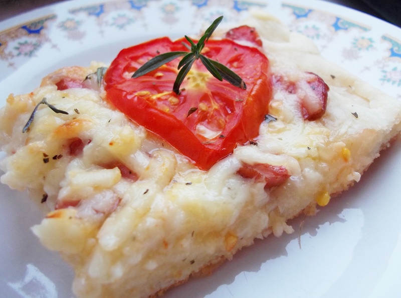 Pizza pe blat de foccacia