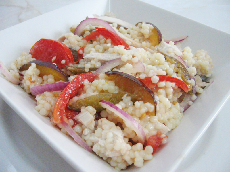 Salata de pui cu prune si cuscus