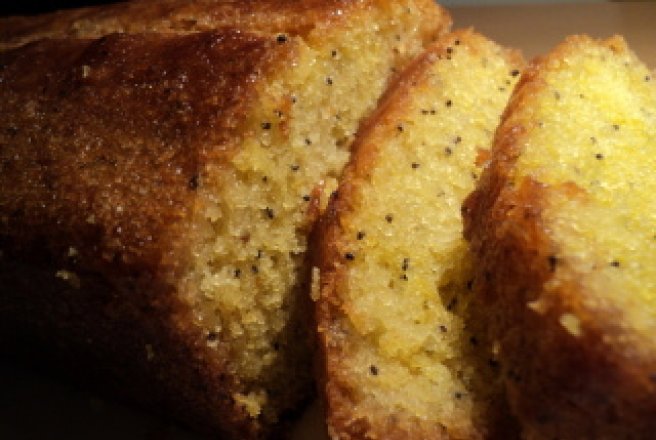 Lemon drizzle cake