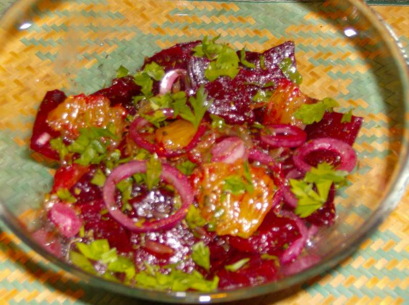 Salata de sfecla rosie si portocala