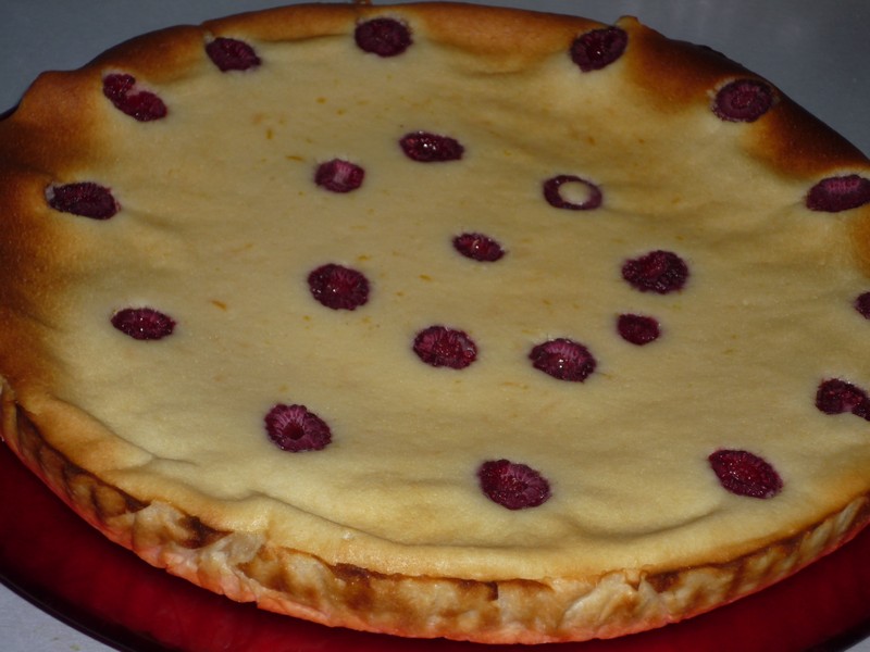 Tarta cu branza dulce si zmeura