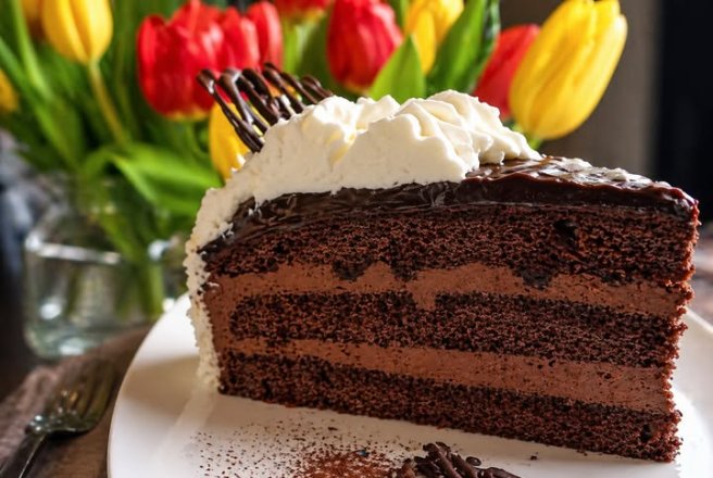 Tort cu crema de mascarpone si ciocolata