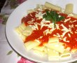 Rigatoni cu sos de ardei rosii-0