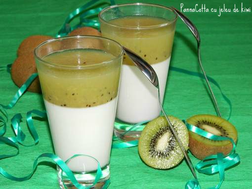 Panna Cotta cu jeleu de kiwi