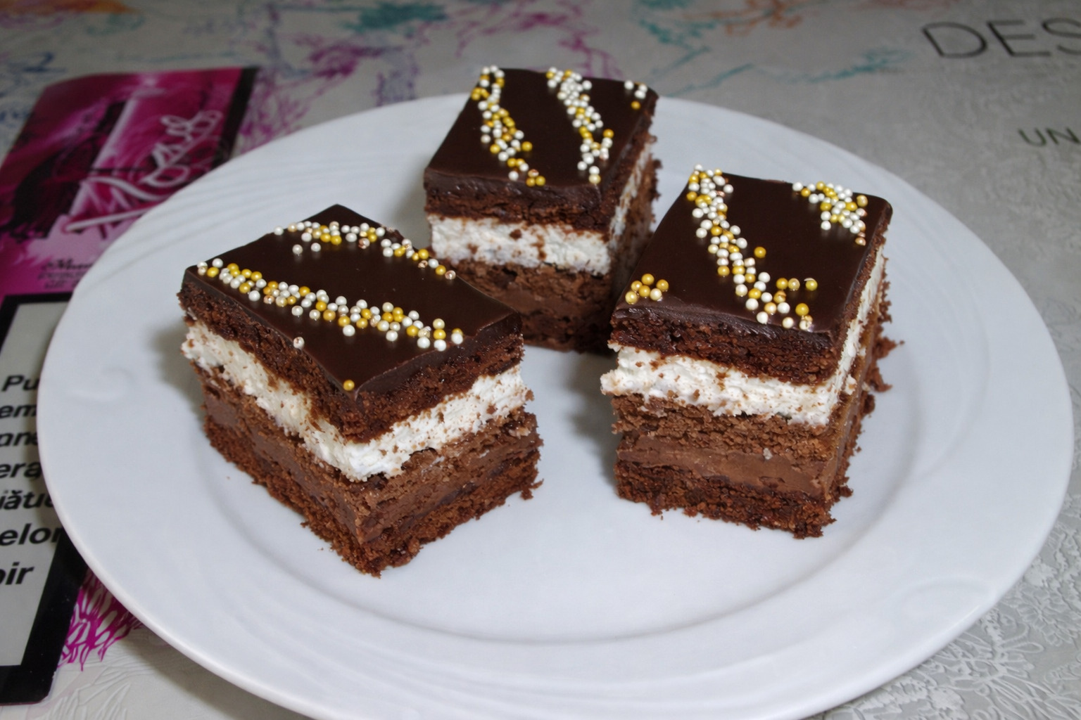 Prajitura cu ciocolata si nuca de cocos