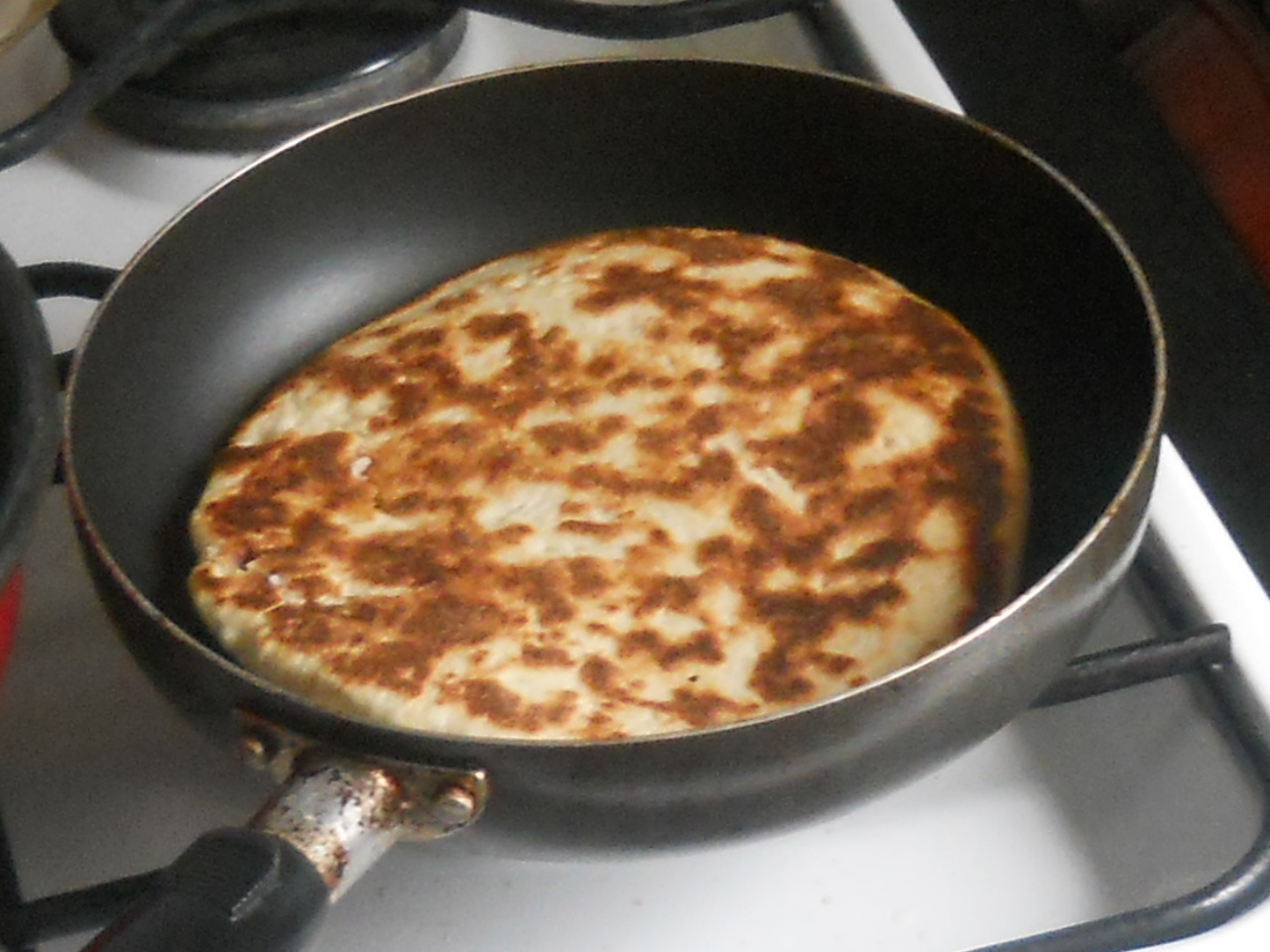 Turte cu dulceata de cirese negre