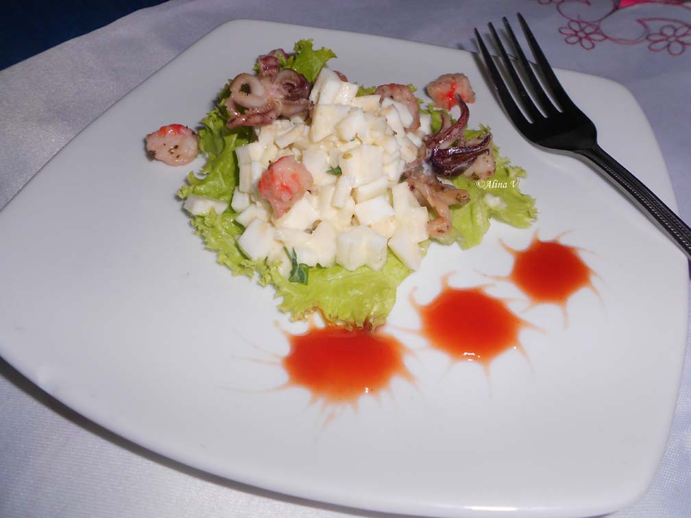 Salata de telina si fructe de mare