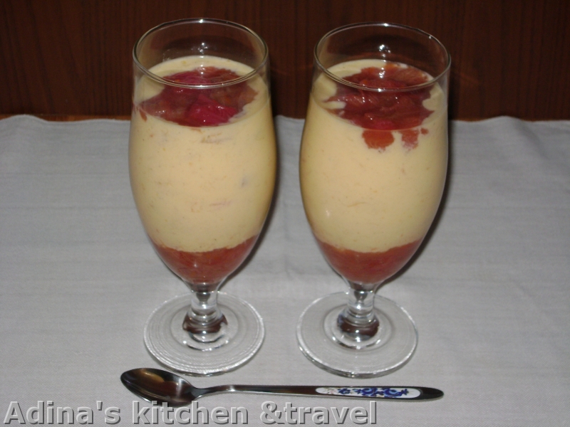 Rubarba cu crema custard