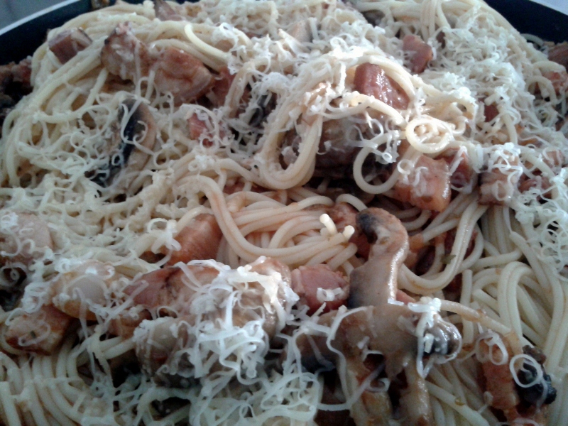 Spaghettini cu bacon si ciuperci