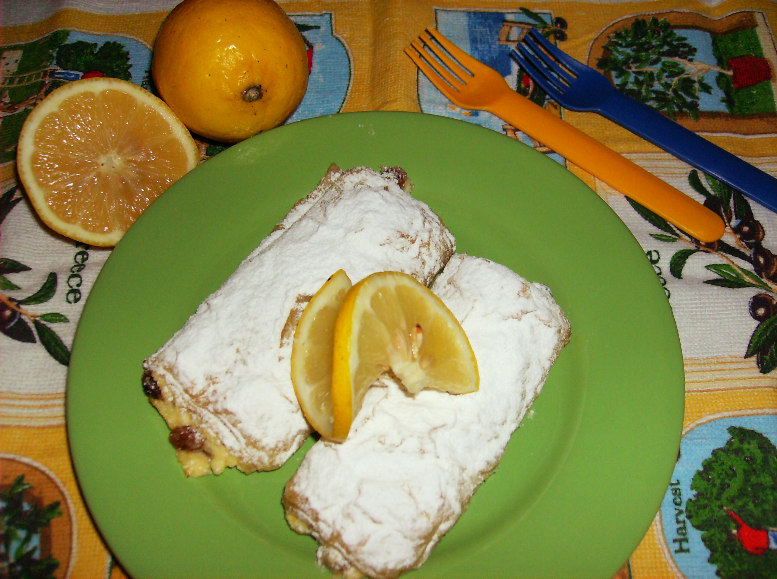 Strudel cu lamaie