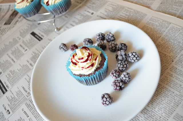 Blackberry cupcakes