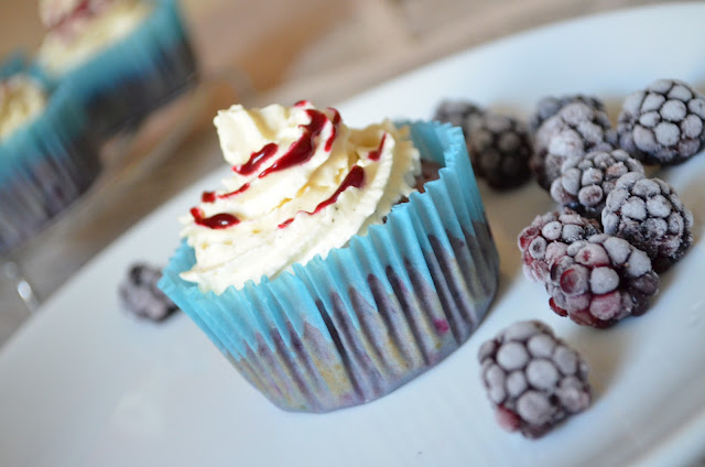 Blackberry cupcakes