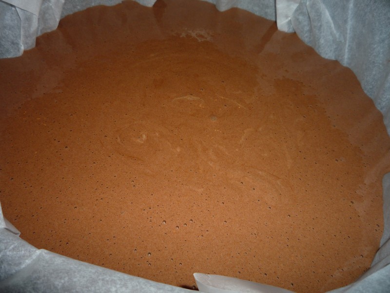 Tort de ciocolata cu alune de padure