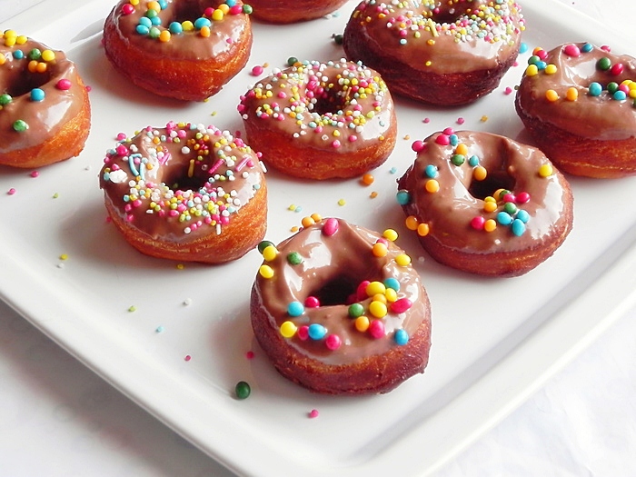 Gogosi cu ciocolata - Doughnuts