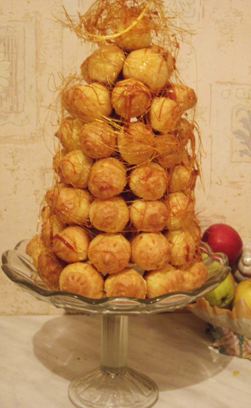 Croquembouche