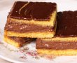 Prajitura pufoasa cu crema de ciocolata-4