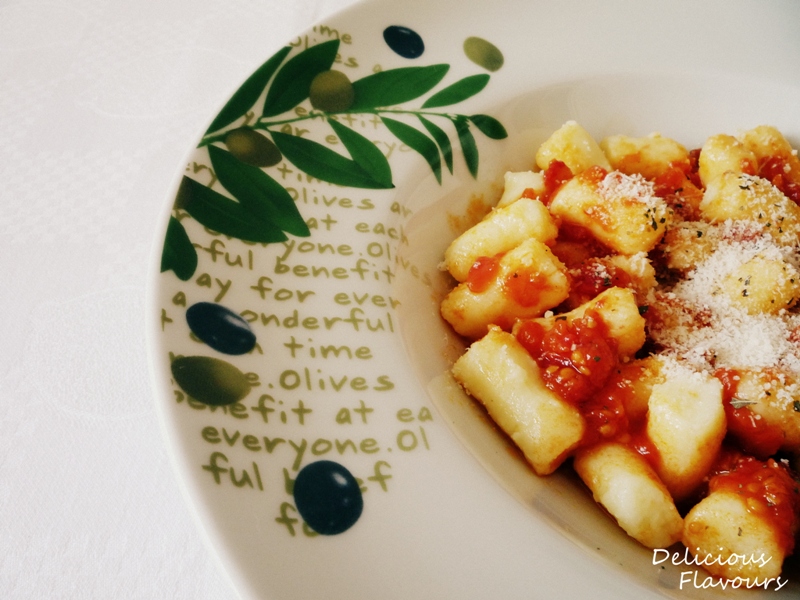 Gnocchi cu sos Arrabbiata