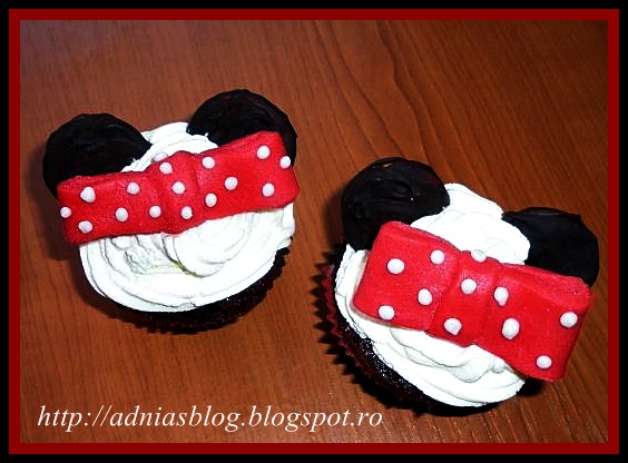 Minnie Mouse cupcakes