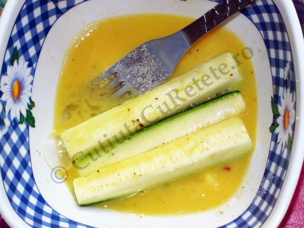 Bastonase de zucchini la cuptor