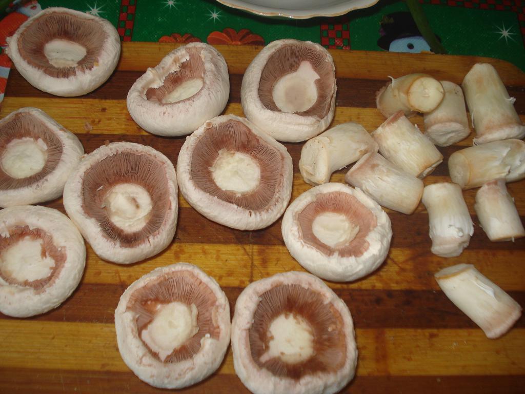 Ciupercute umplute cu soia