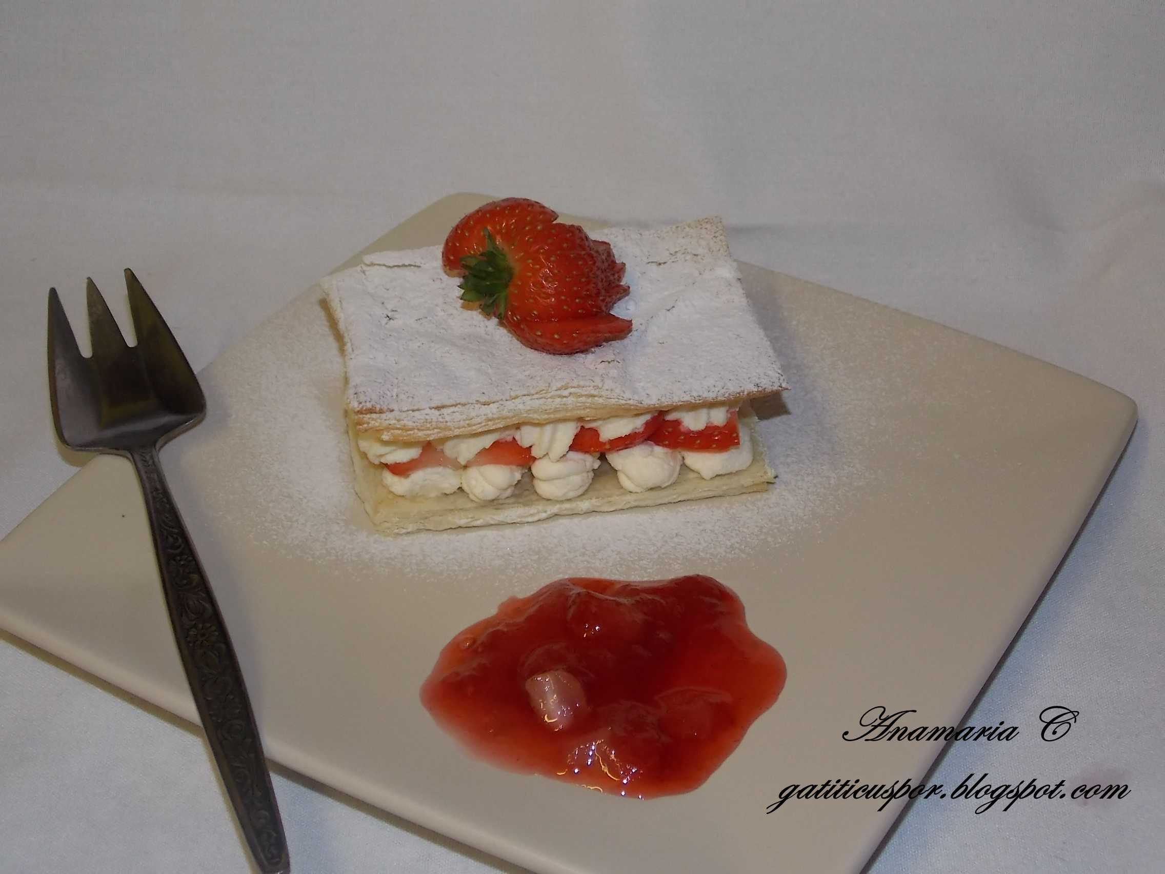 Mille-Feuille Cu Capsune