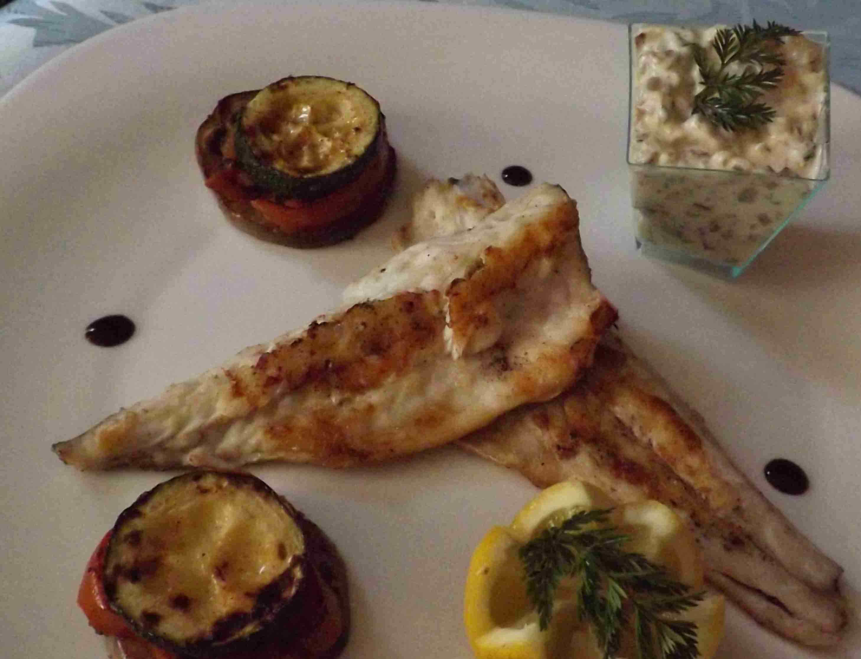 Biban de mare cu legume la gratar si sos tartar