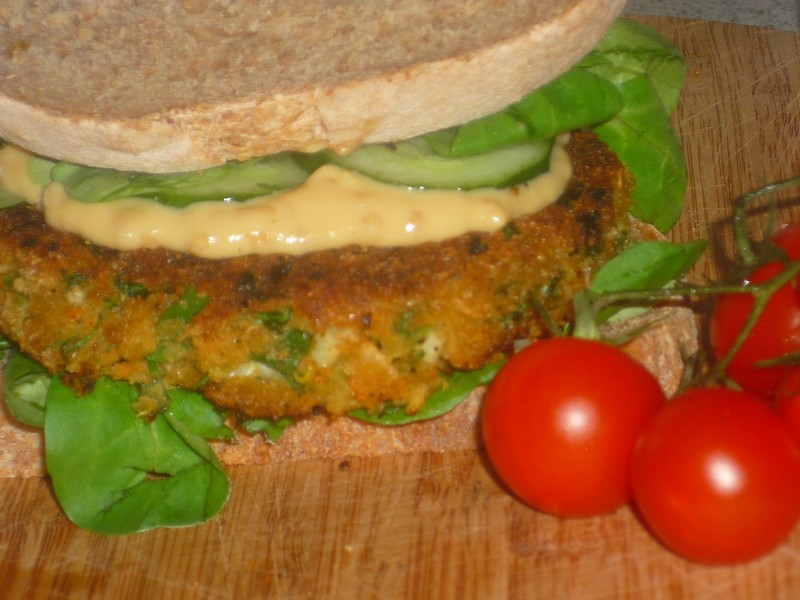 Hamburger vegetarian de linte si quinoa