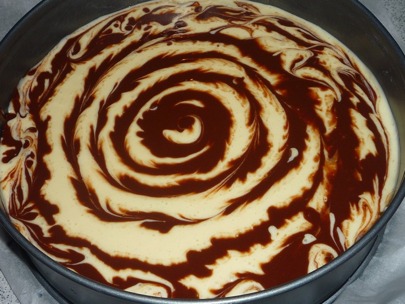 Cheesecake spiralat cu ciocolata