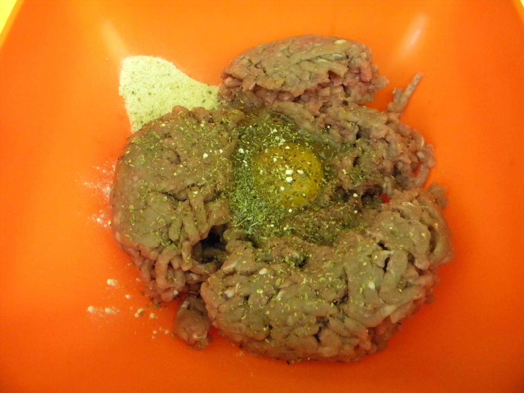 Chiftelute marinate din carne de curcan