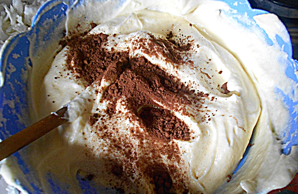 Rulada cu ganache de cappuccino