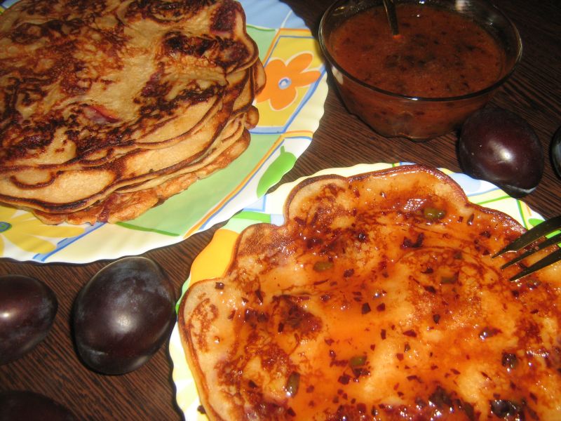 Pancakes cu prune si scortisoara