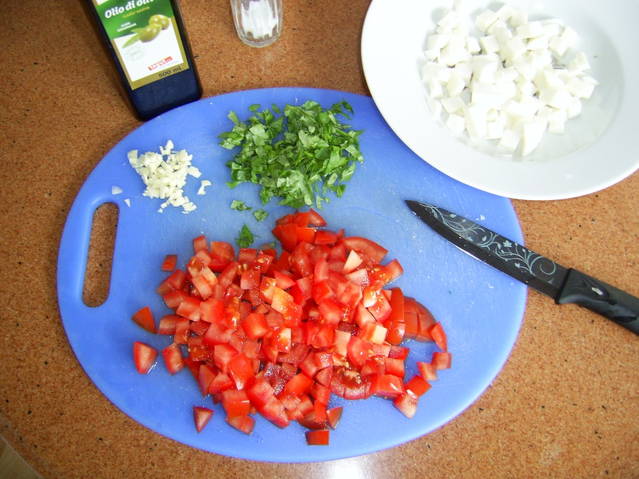 Bruschetta caprese