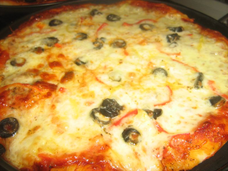 Pizza cu mozarella si ardei